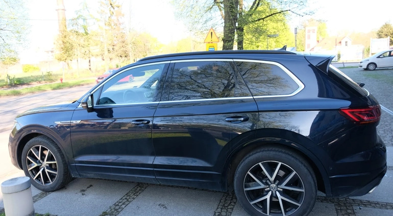 Volkswagen Touareg cena 220000 przebieg: 165000, rok produkcji 2019 z Głuszyca małe 92